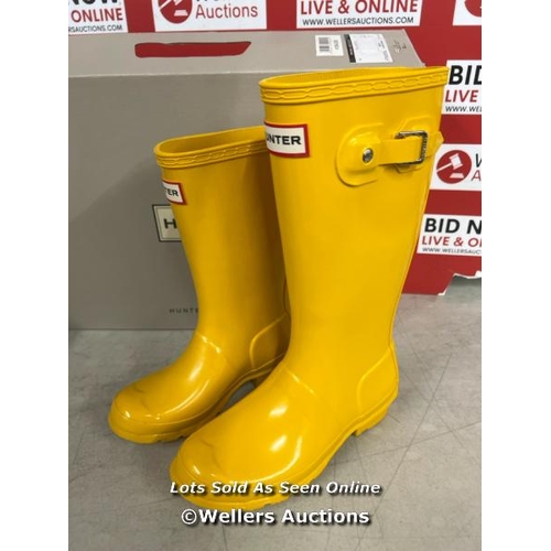 2380 - HUNTERS NEW WELLIES / ODD UK 12 AND UK 1 / A37