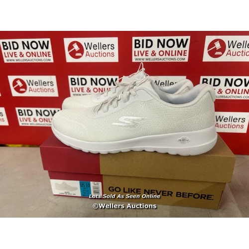 2495 - LADIES NEW AND BOXED SKECHERS GO WALK JOY TRAINERS / UK 7 / B10