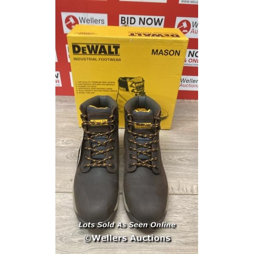 2704 - DEWALT MASON SAFETY BOOTS / UK 9 / BROWN / D33