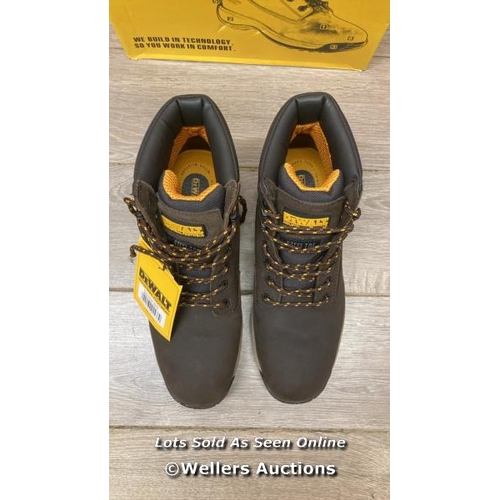 2710 - DEWALT MASON SAFETY BOOTS / UK 9 / BROWN / D34