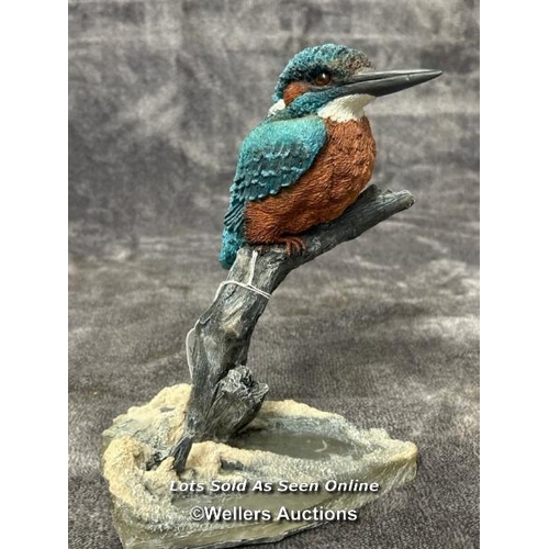 96 - Three Kingfisher figurines including Arden Sculptures by Christopher Holt, tallest 23cm high / AN17