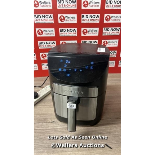 4003 - GOURMIA 6.7L DIGITIAL AIR FRYER / POWERS UP / HEAVY SIGNS OF USE / E2