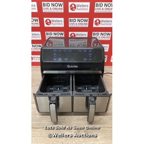 4015 - SUR LA TABLE AIR FRYER WITH X2 3.8L DRAWERS / POWERS UP / SIGNS OF USE / ONE DAMAGES HANDLE / SEE IM... 