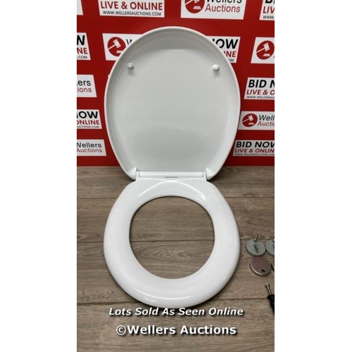 4027 - ROPER RHODES TOILET SEAT / SIGNS OF USE / CRACK IN SEAT / E3