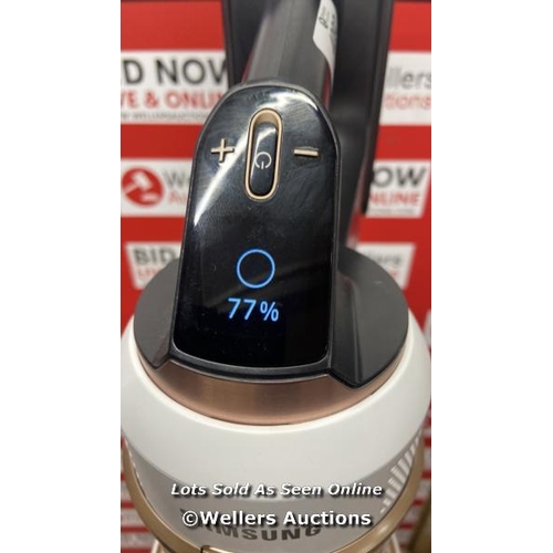 4092 - SAMSUNG BESPOKE JET PET VACUUM / POWERS UP, SIGNS OF USE