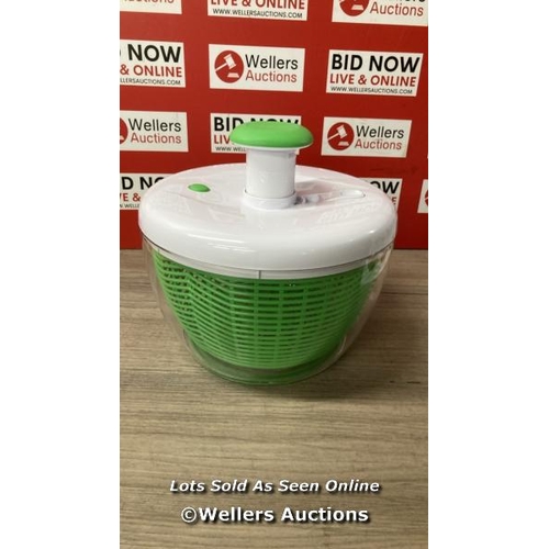 4096 - FARBERWARE PUMP ACTIVATED SALAD SPINNER / APPEARS NEW OPEN BOX / E8