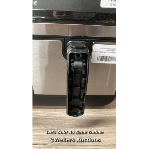 4097 - SUR LA TABLE AIR FRYER WITH X2 3.8L DRAWERS / POWERS UP / SIGNS OF USE / MISSING FRONT OF HANDLE / S... 