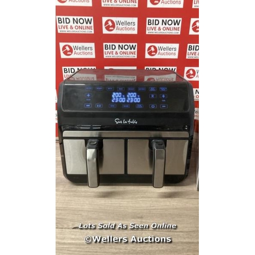 4098 - SUR LA TABLE AIR FRYER WITH X2 3.8L DRAWERS / POWERS UP / SIGNS OF USE / F17