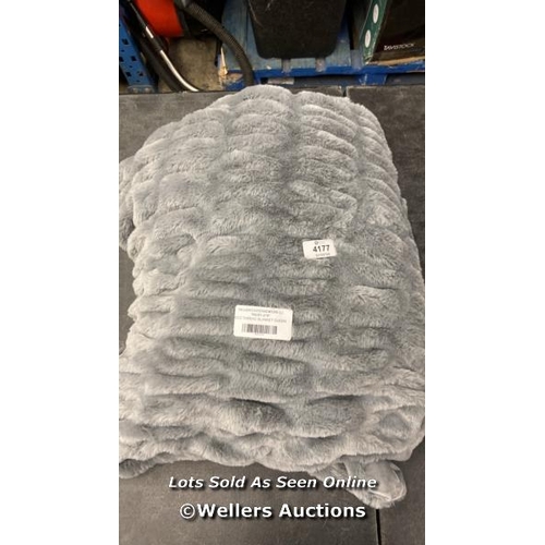 4177 - BERKSHIRE TEXTURED FAUX FUR THROW - 152 X 177 CM / APPEARS NEW WITHOUT PACKAGING / E17