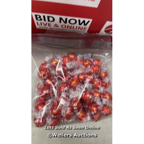 4403 - SELECTION OF LINDOR CHOCOLATES / C25