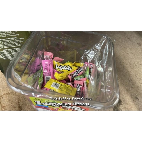 4422 - SELECTION OF LAFFY TAFFY / C26