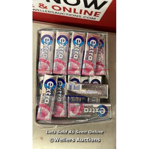 4502 - SELECTION OF EXTRA WHITE BUBLE MINT CHEWING GUM / C33