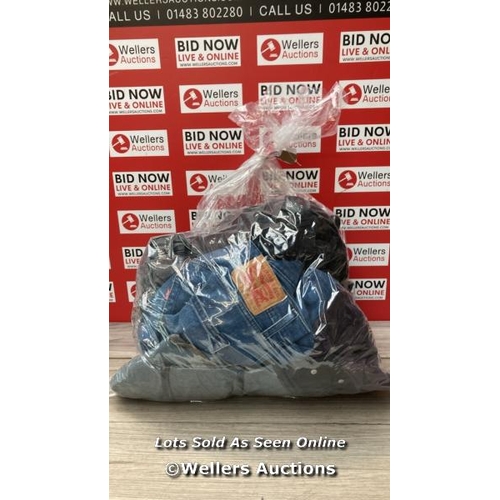 4581 - BAG OF JEANS INCL. LEVIS