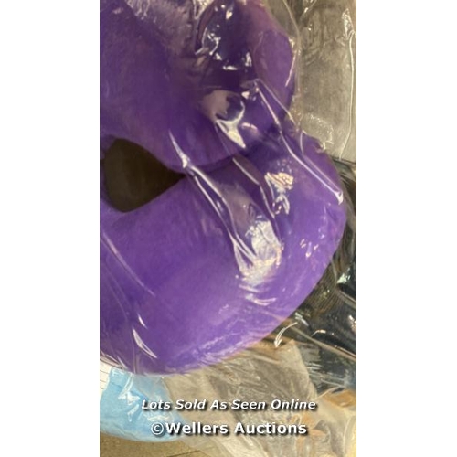 4594 - BAG OF TRAVEL PILLOW