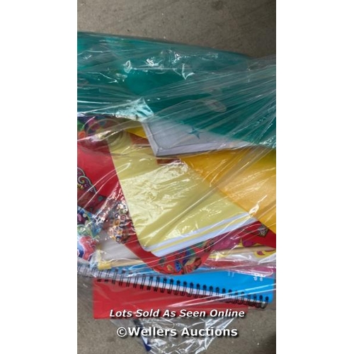 4605 - BAG OF OFFICE ITEMS