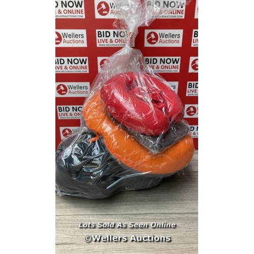 4610 - BAG OF TRAVEL PILLOW