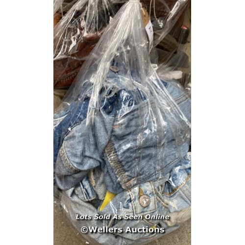 4622 - BAG OF JEANS JACKETS