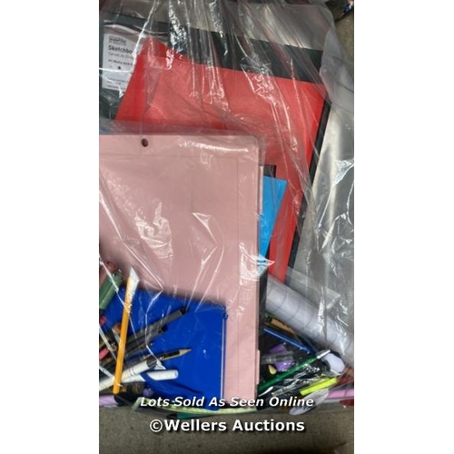 4628 - BAG OF OFFICES ITEMS