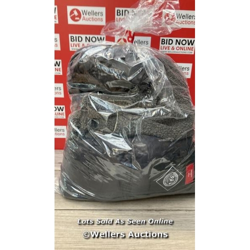 4631 - BAG OF COAT AND JACKETS