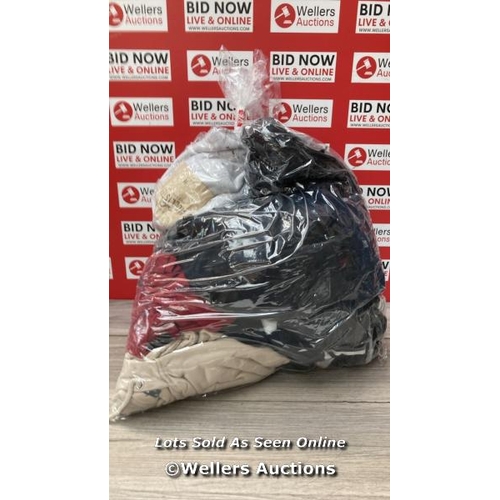 4680 - BAG OF COAT AND JACKETS