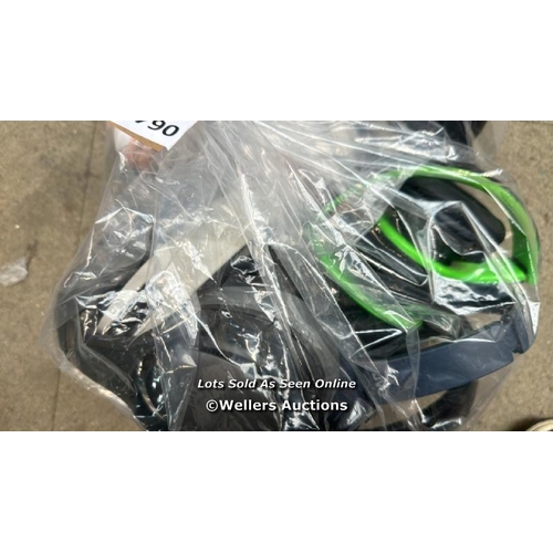 4763 - BAG OF HEADPHONE INCL JVC