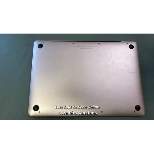 9769 - X1 APPLE MACBOOK 12