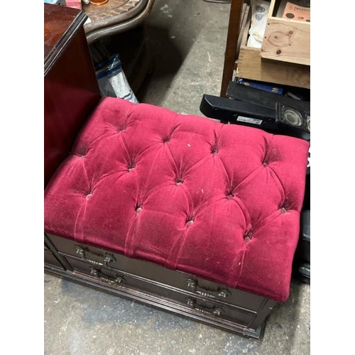 26 - A reproduction chest of six drawers with upholstered seat, 70cm high x 93cm wide x 39cm deep