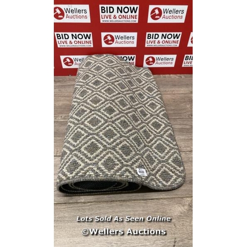 6029 - MULTY HOME ACCENT FLOOR RUNNER / 60 X 183 CM / MINIMAL SIGNS OF USE / A13