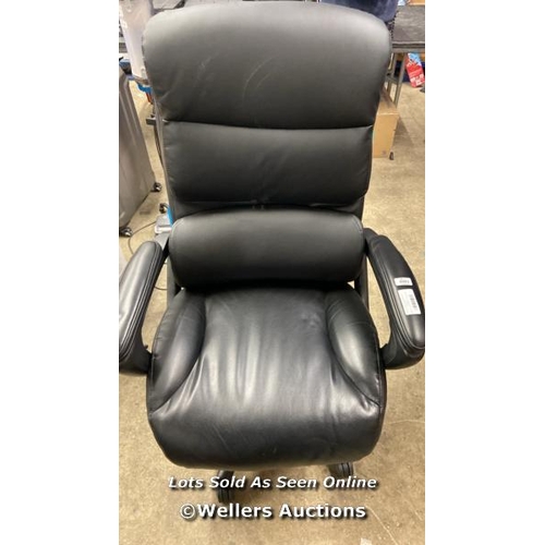 6083 - LA-Z-BOY AIR EXECUTIVE CHAIR / MINIMAL SIGNS OF USE / P8