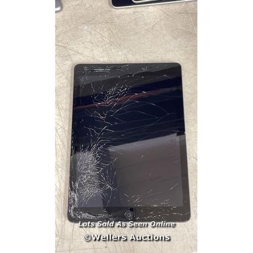 466 - APPLE IPAD AIR / A1474 / 16GB / SERIAL: DMRLRAGRFK10 - CHASSIS AND SCREEN DAMAGED / I-CLOUD (ACTIVAT... 