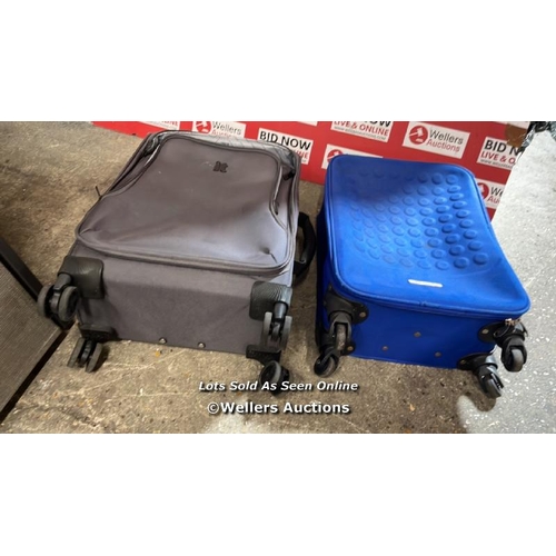 516 - 2 X PRE-OWNED SUITCASES INCL IT / E50