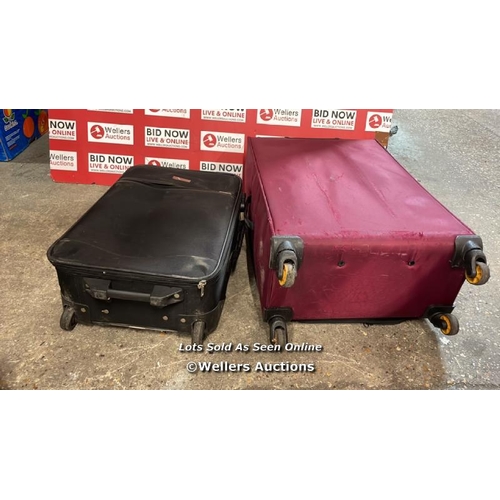 520 - 2 X PRE-OWNED SUITCASES INCL IT / E40