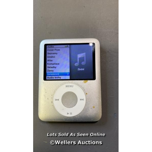 9589 - APPLE IPOD NANO / 4GB / SILVER / 3RD GENERATION / A1236 / SERIAL: 5U830337Y8P