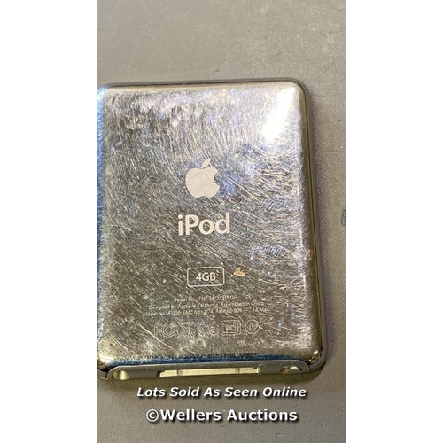 9590 - APPLE IPOD NANO / 4GB SILVER / 3RD GEN / A1236 SERIAL: 7N746QXB7QP