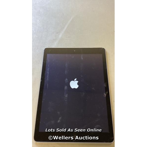 9666 - APPLE IPAD AIR / 32 GB / SPACE GRAY / A1474 / SERIAL: DMPN707KFK11 I-CLOUD LOCKED