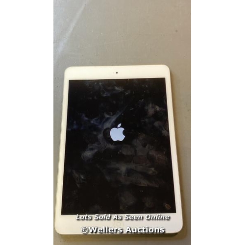 9668 - APPLE IPAD MINI / 32 GB / SILVER / A1421 / SERIAL: F4KKV427F197 I-CLOUD LOCKED