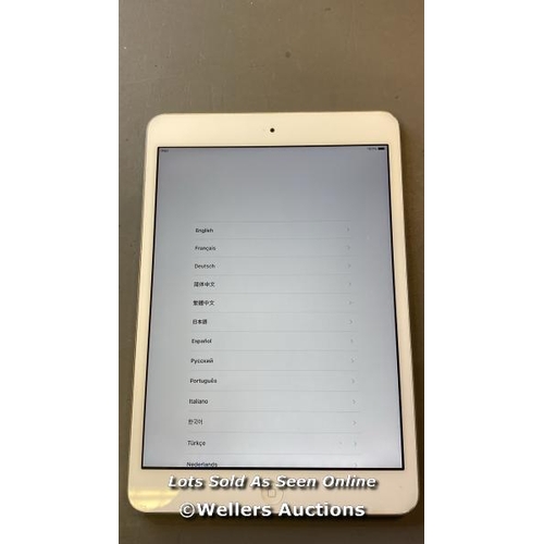 9719 - APPLE IPAD MINI 2 / 16 GB / SILVER / A1489 / SERIAL: DMPQ109EFCM8 / I-CLOUD UNLOCKED