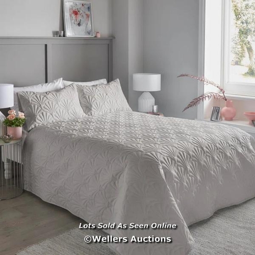 8128 - FAIRMONT PARK ARDELLE BEDSPREAD / SIZE: 200 X 230 CM, COLOUR: WHITE / RRP 21.99 / E62