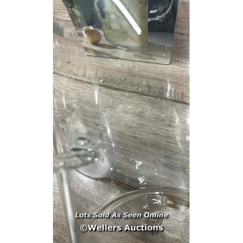 8535 - KING CRYSTAL PITCHER 2.2L / APPEARS NEW / SMALL CRACK / D34 [3398]