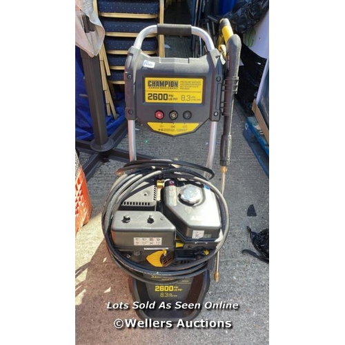 8643 - CHAMPION PETROL 2600 PSI PRESSURE WASHER / MINIMAL SIGNS OF USE / YARD [3398]