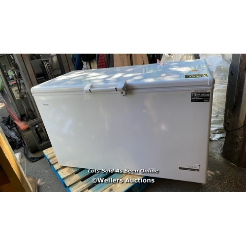 8646 - HAIER HCE321DK, 319L, CHEST FREEZER, D RATED IN WHITE / POWERS UP / MINIMAL SIGNS OF USE / YARD [339... 