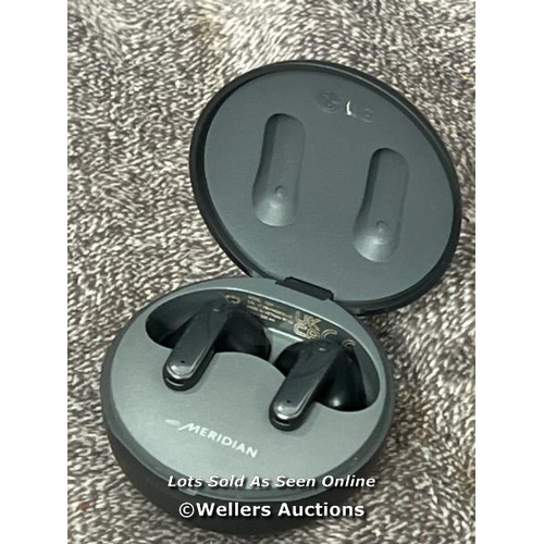 8907 - LG UFP5 WIRELESS EARBUDS / POWERS UP & CONNECTS VIA BLUETOOTH WITH SOUND / SIGNS OF USE / AN42 [3398... 