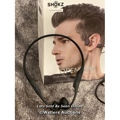 8913 - SHOKZ OPEN RUN BONE CONDUCTION HEADPHONES / POWERS UP & CONNECTS VIA BLUETOOTH WITH SOUND / MINIMAL ... 