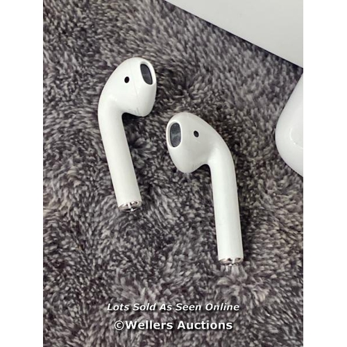 8919 - APPLE AIRPODS / 2ND GEN / WITH CHARGING CASE / MV7N2ZMA / POWERS UP & CONNECTS VIA BLUETOOTH WITH SO... 