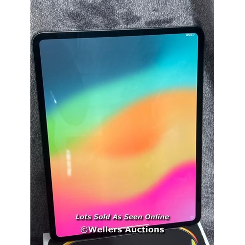 8930 - APPLE IPAD PRO 7TH GEN 2024, 13 INCH, WIFI 256GB IN SPACE BLACK, MVX23NF/A / POWERS UP / ICLOUD UNLO... 