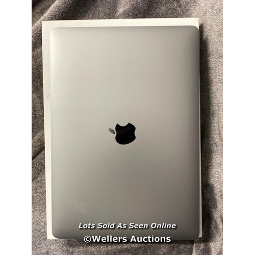 8935 - APPLE MACBOOK AIR 2020 / APPLE M1 CHIP / 7-CORE GPU / 8GB RAM / 256GB SSD / 13.3