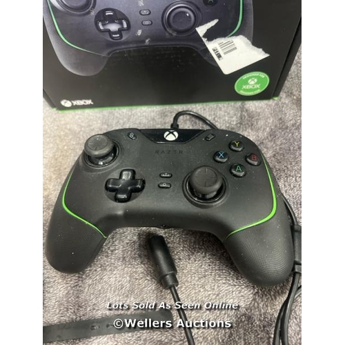 8938 - RAZER XBOX CONTROLLER WOLVERINE V2. / UNTESTED / SIGNS OF USE / AN43 [3398]