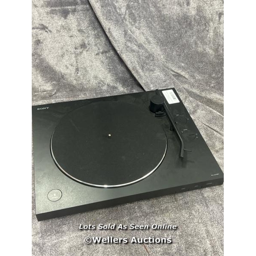 8939 - SONY PSLX310BT BLUETOOTH TURNTABLE / UNTESTED / WITHOUT POWER SUPPLY / SIGNS OF USE / MISSING COVER ... 