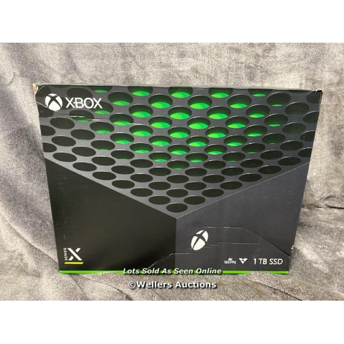 8946 - XBOX SERIES X 1TB SSD IN BLACK / POWERS UP / SIGNS OF USE / NOT FULLY TESTED / AN44 [3396]