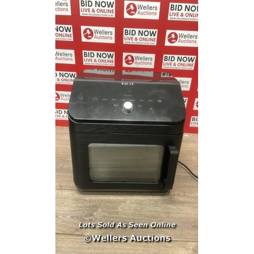 2914 - INSTANT 13L GOURMET AIR FRYER OVEN / POWERS UP / SIGNS OF USE / E47 [3392]